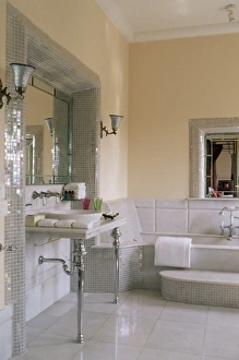 Usha Kiran Palace Hotel Gwalior Stampe: Bathroom suite