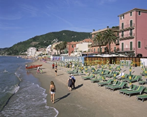 Italian Riviera Coast Stampe: Beachfront