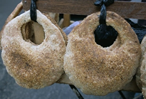 Traditional Middle Eastern Cuisine Stampe: Bread on cart