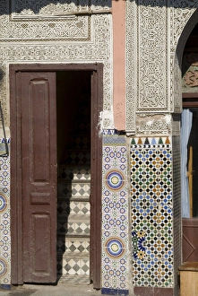 Colourful Building Exterior Stampe: Building detail