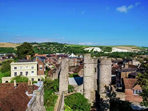 UK Castle Photography Stampe: Castle Gate (Barbican), elevated view, Lewes, East Sussex, England, United Kingdom, Europe