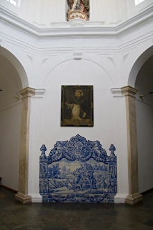 European Education Institutions Stampe: Central atrium with tilework and statues