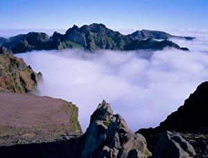 Peaceful European Landscapes Stampe: Clouds below mountain peaks