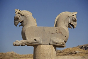Persepolis Historical Site Stampe: Double-headed eagle