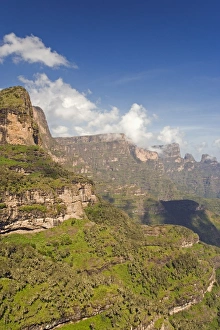 Simien Mountains National Park Stampe: Dramatic mountain scenery from the area around Geech, UNESCO World Heritage Site