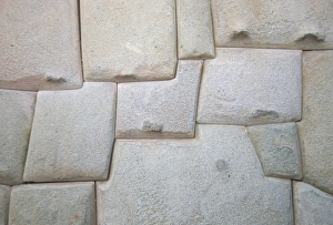 Peruvian Rock Formations Stampe: Interlocking Inca stonework in granite