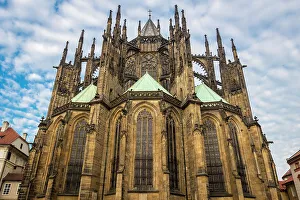World Heritage Site Prague Stampe: Low angle view of Gothic facade of St