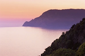 Cinque Terre Scenic Views Stampe: Punta Mesco at sunset