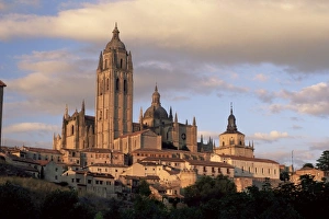 Christian Architecture Photography Stampe: Last rays of light on the cathedral