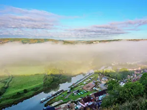 UK Countryside Scenery Stampe: River Ouse and mist, elevated view, Lewes, East Sussex, England, United Kingdom, Europe