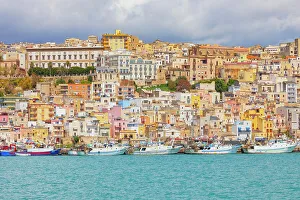 European Seaside Resorts Stampe: Sciacca harbour, Sciacca, Agrigento district, Sicily, Italy, Mediterranean, Europe