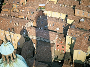 Travel Europe Photography Stampe: Shadow of the Asinelli tower