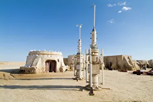 Stampe di Il set di Star Wars situato a Chott el Gharsa in Tunisia nel NordAfrica e nell'Africa Immagini Correlate Stampe: Imitazione di Star War