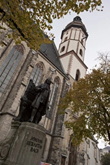 Johann Sebastian Bach Statue Stampe: Statue of Bach, Thomaskirche, Leipzig, Saxony, Germany, Europe