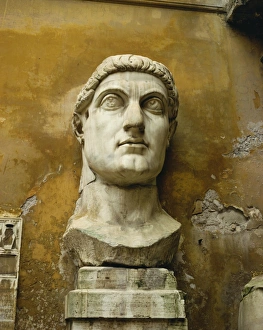 European Historical Statues Stampe: Statue from the Constantine Colossus