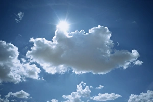 Sunrise In Desert Landscape Stampe: Sun emerging from behind cloud