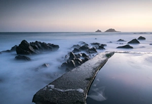 Stampe di Tramonto al Capo di Cornovaglia a Brisoni in Cornovaglia Regno Unito Europa Immagini datate 2015 aprile: Sunset al Capo di Cornovaglia a Brixham in Cornovaglia nel Regno Unito d'Europa