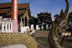 Buddhist Temple In Chiang Mai Stampe: Temple architecture