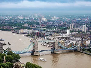 London River Thames Scene Stampe: Tower Bridge and River Thames, elevated view, London, England, United Kingdom, Europe