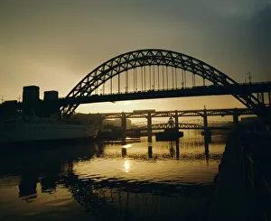 Irlanda Del Nord Stampe: Ponte Tyne a Newcastle upon Tyne in Inghilterra nel Regno Unito nella Europa