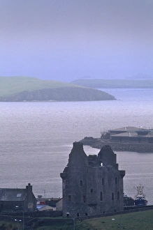 Outdoor Travel Destinations UK Stampe: View of Scalloway
