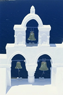Bell Tower In Greece Stampe: Whitewashed belltower