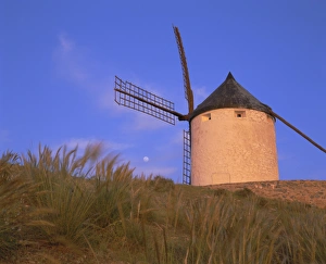 Blue Sky Photography Spain Stampe: Windmill, Consuegra