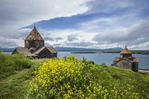 Stampe di L'Armenia, lago di Sevano, Sevano, monastero di Sevanavank esterno della chiesa Lago Sevan Stampe: L'Armenia, il lago di Sevan, la città di Sevan e il monastero di Sevanevank con esterno della chiesa