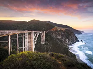 Stampe di Ponte Bixby Creek, strada di Cabrillo e autostrada del litorale pacifico a Monterosso in California negli Stati Uniti Immagini datate 2019 marzo: Ponte Bixby Creek Bridge