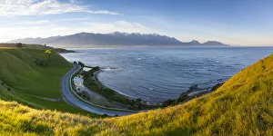 South Island Scenery Stampe: Elevated view over dramatic landscape, Kaikoura, South Island, New Zealand
