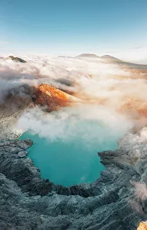 Ijen Volcano Stampe: Ijen Volcano from above, Java, Indonesia