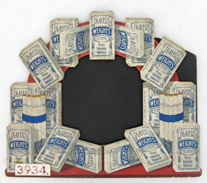 Nottingham City Museum Stampe: Weights Cigarettes, 1924=25