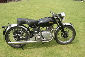 Vintage Motorcycle Racing Images Stampe: Vincent Comet