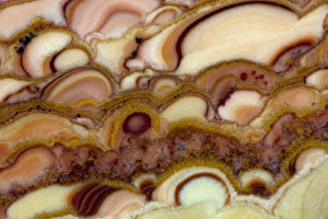 Macro Mineral Photography Stampe: Circle pattern of Onyx Stone