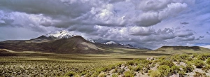 Altiplano Landscape Photography Stampe: Thunderstorm clouds over the vulcano Isluga