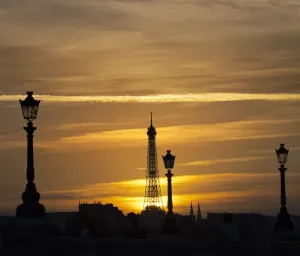 International Travel Destinations Stampe: The Eiffel Tower at sunset