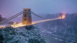 Ponte di Clifton Sospeso - Vista Invernale