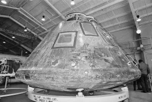 NASA Space Exploration Stampe: Apollo 13 Command Module