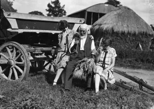 Farm Worker Portrait Stampe: Rustic