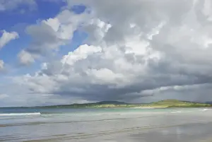 Donegal Coastline Photography Stampe: Light patterns on flat sandy beach with clouds