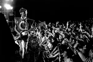 Classic Punk Bands Stampe: Devo Performing
