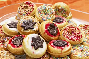 Chocolate Icing Desserts Stampe: Mini donuts