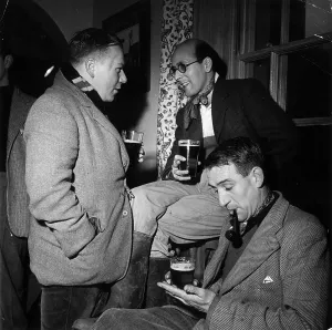 Square Format Photography Stampe: In The Pub