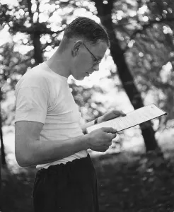 World War II Era Pictures Stampe: Selection Test