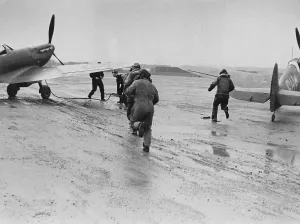 Black And White War Photo Stampe: Spitfire Scramble
