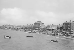 Bognor Regis Beach Stampe: Bognor. 1925