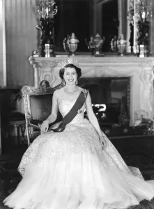 Regno Unito Stampe: Ritratto di Sua Maestà la Regina Elisabetta II Buckingham Palace 1953