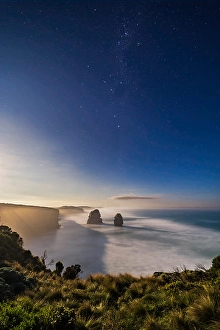 Great Ocean Road Landscape Photography Stampe: Crux and Pointers over Twelve Apostles sea stack formation