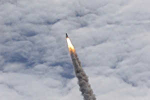 NASA Space Exploration Images Stampe: The final launch of Space Shuttle Atlantis