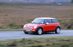 Vintage Automobile Transportation Stampe: 2001 Mini Cooper